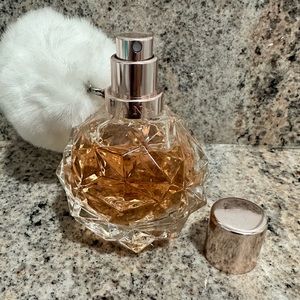 Ariana Grande Ari Eau de Parfum